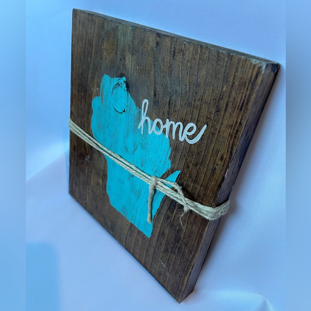 WI home decor - Picture 2 of 3